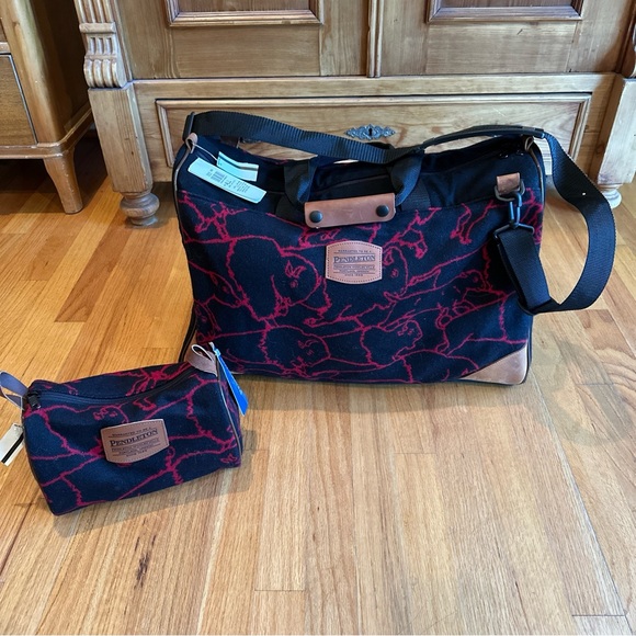 Pendleton Other - Vintage Pendleton duffle bag with matching case Buffalo print 1989’s NWT UNISEX